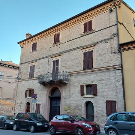 A Casa Di Andry Apartment Loreto